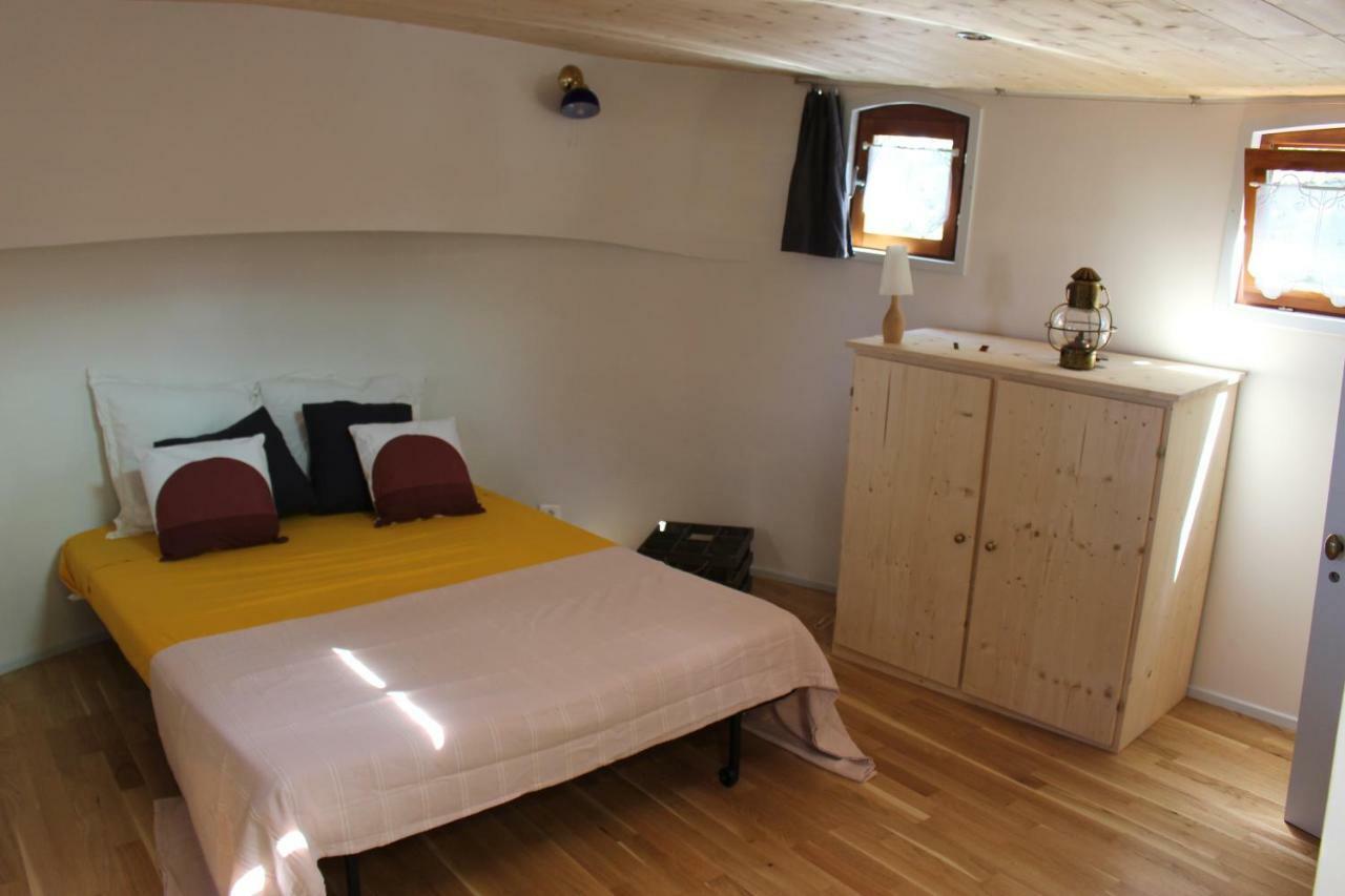 Studio Sur Peniche La Tortue Ramonville-Saint-Agne Exterior foto